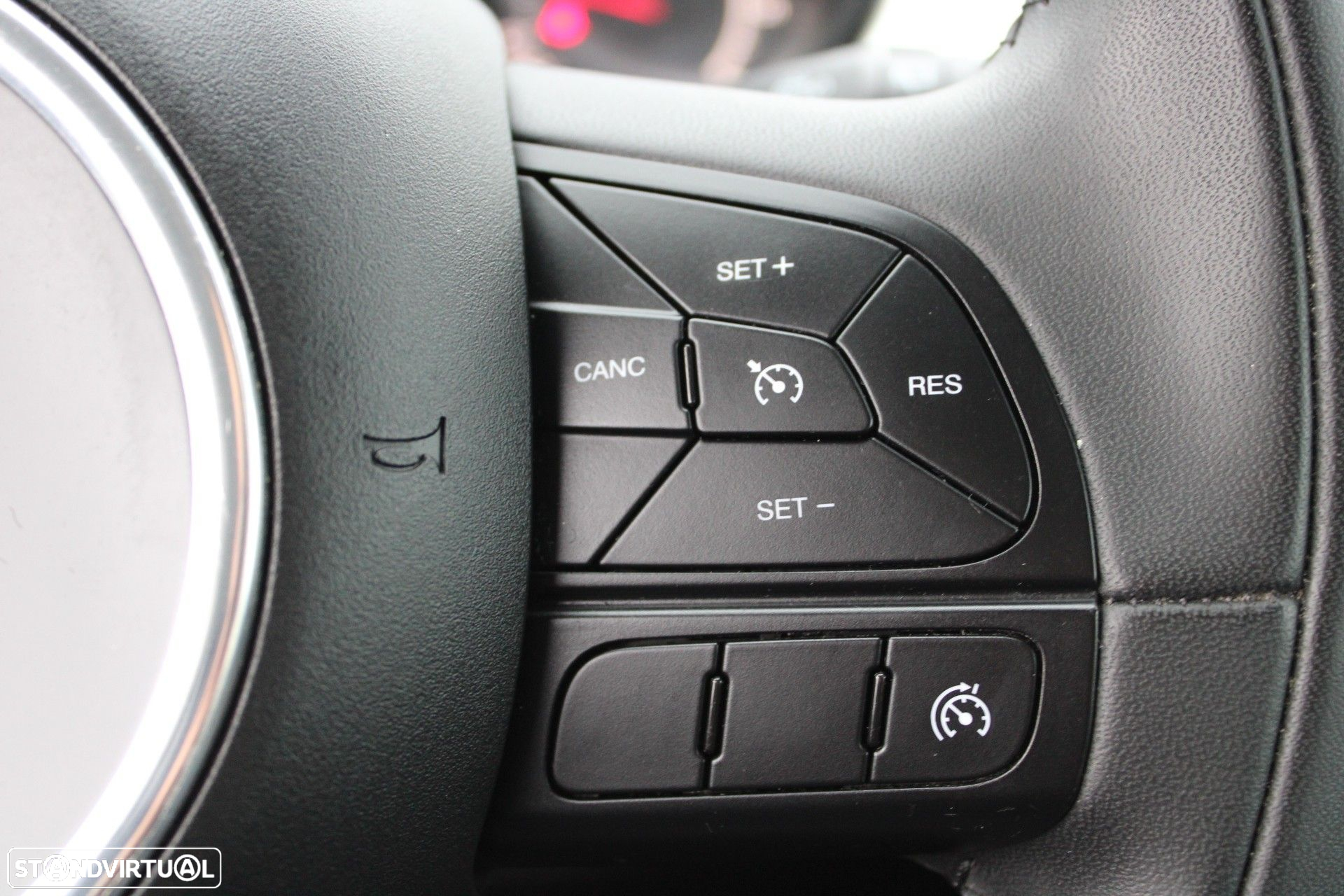 Fiat 500X 1.3 MJ Lounge S&S - 26