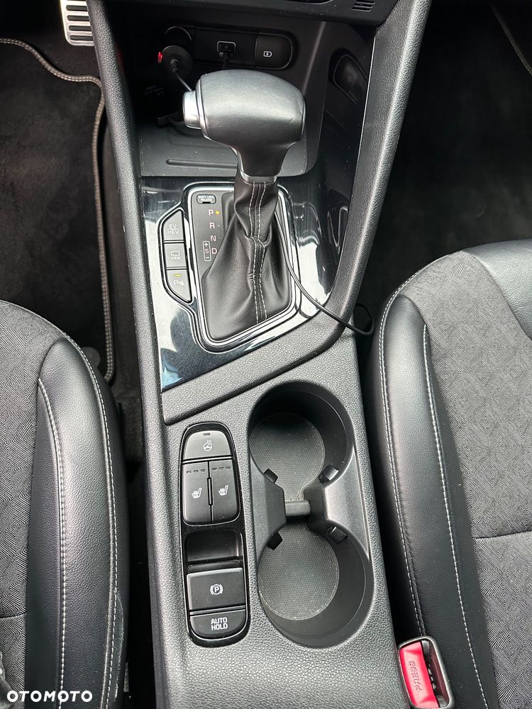 Kia Niro 1.6 GDI Plug-in Hybrid M - 11