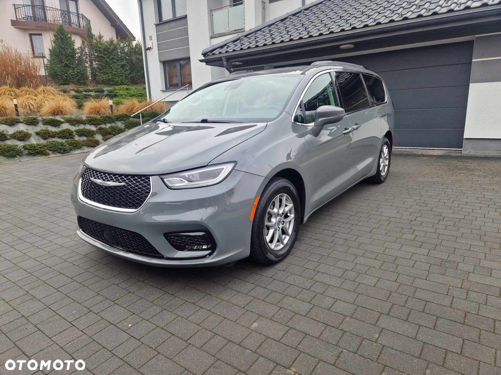 Chrysler Pacifica - 13