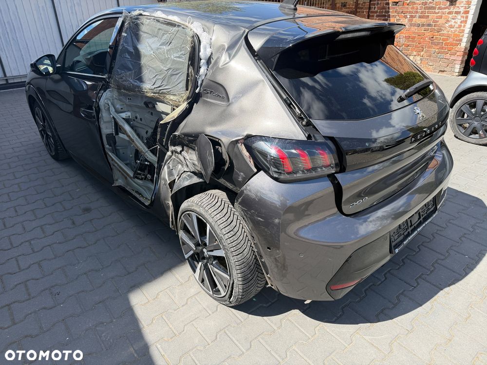 Peugeot 208 PureTech 130 EAT8 GT Pack - 4