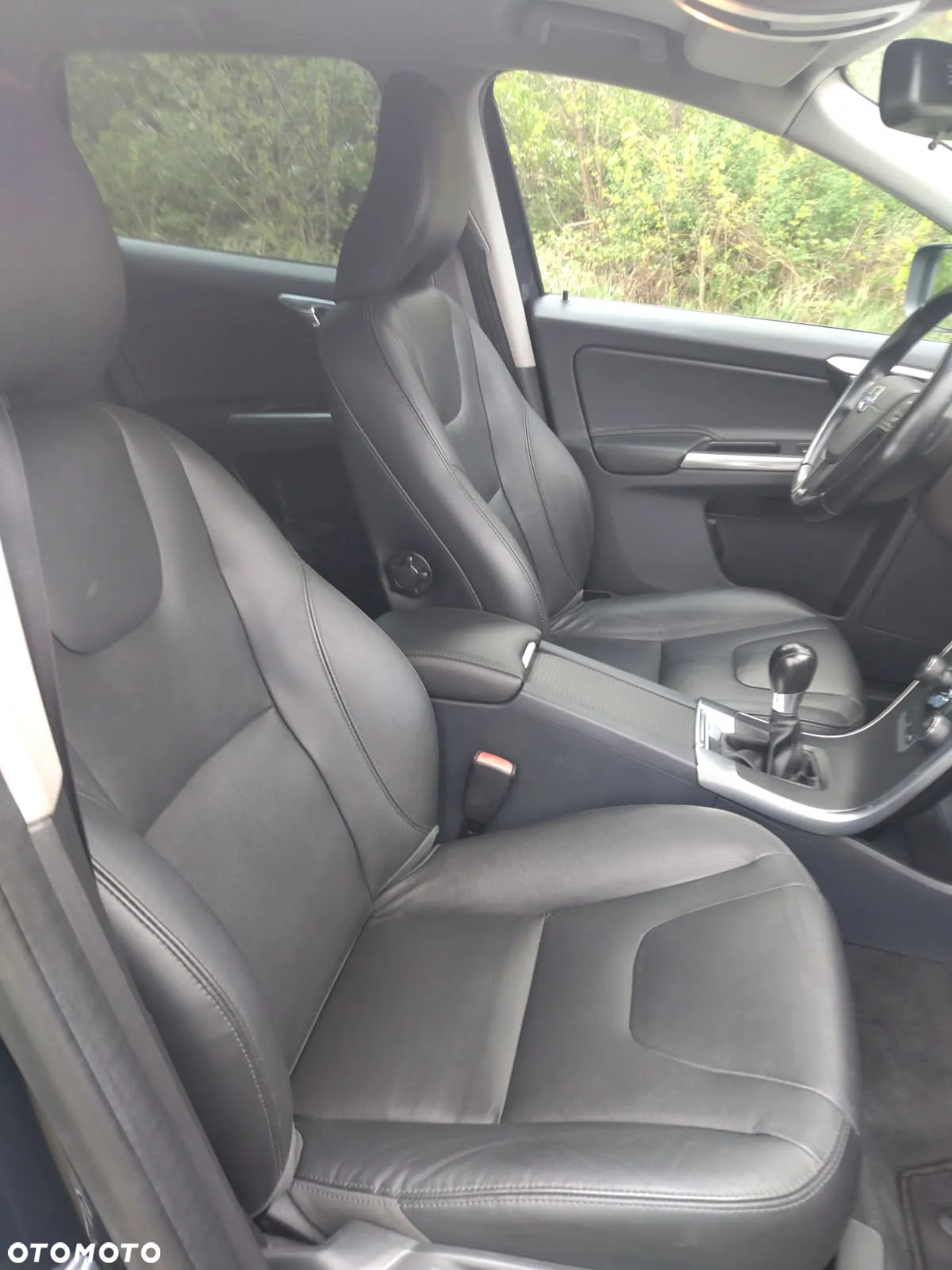 Volvo XC 60 D3 Momentum - 8