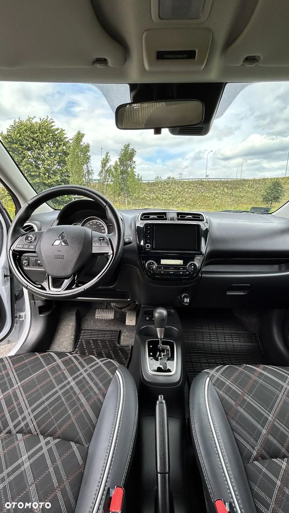 Mitsubishi Space Star 1.2 AS&G Instyle CVT - 24