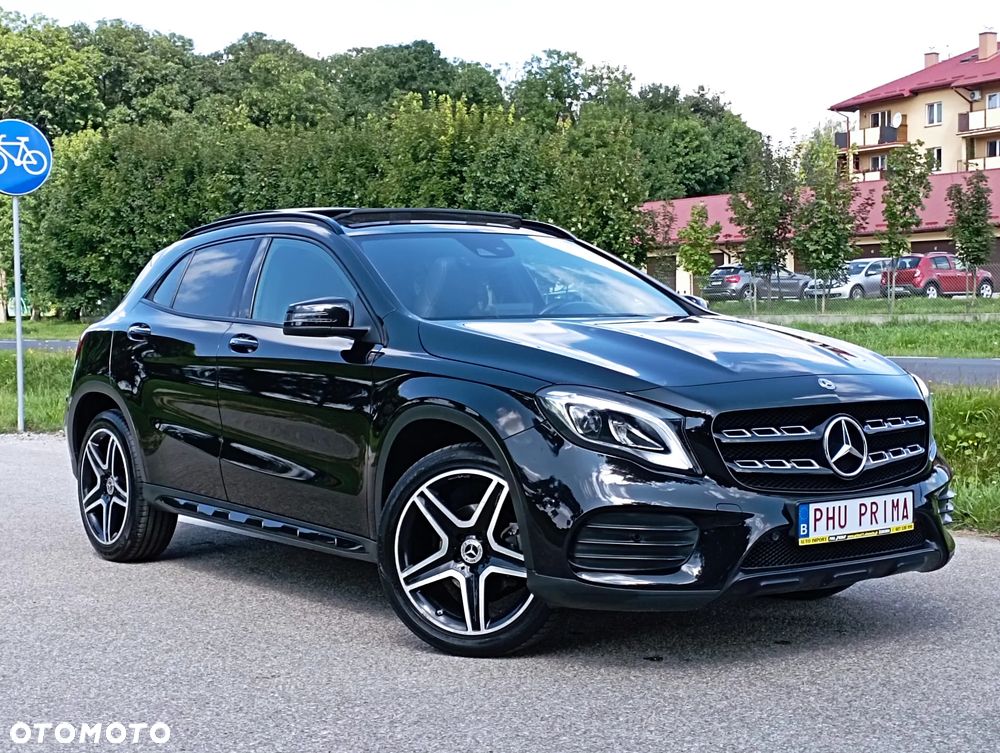 Mercedes-Benz GLA - 10