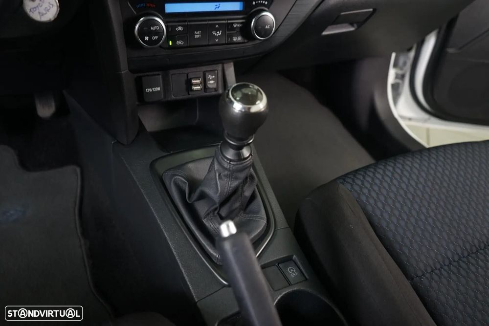 Toyota Auris 1.4 D-4D Comfort - 24