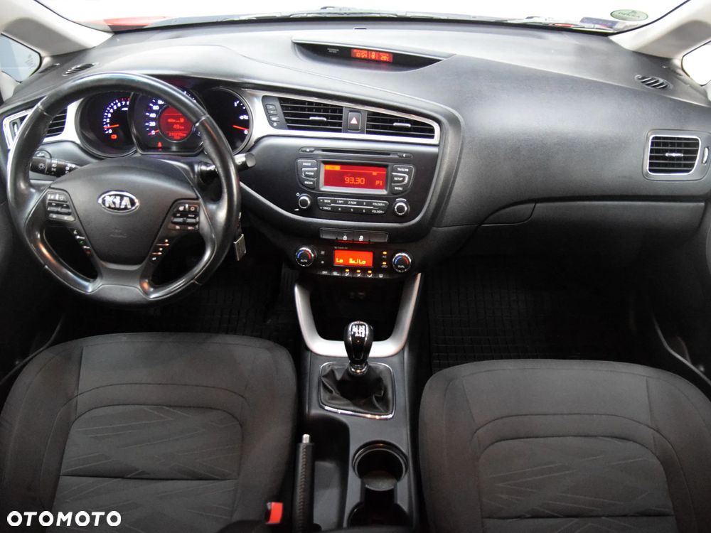 Kia Ceed - 5
