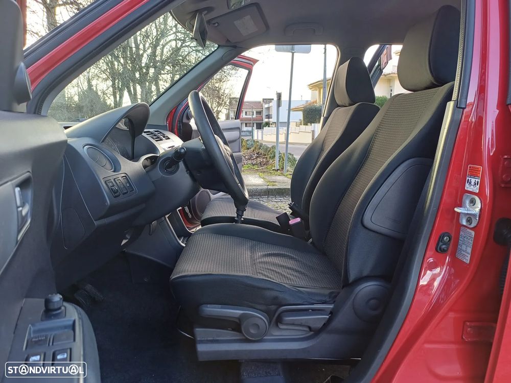 Suzuki Swift 1.3 DDiS GL - 29