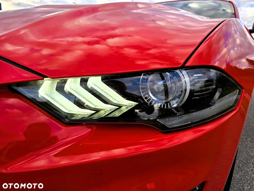 Ford Mustang - 4