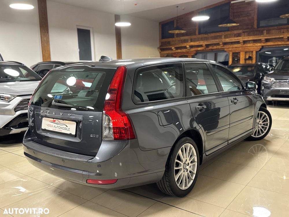 Volvo V50 2.0 D Momentum - 4