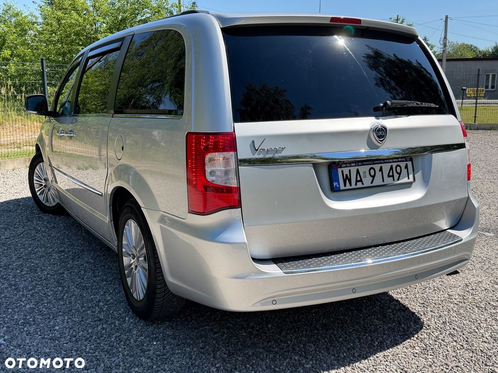 Lancia Voyager 2.8CRD Platinum - 21