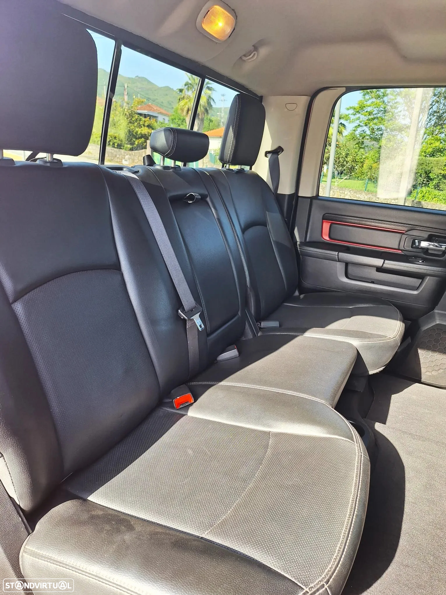 Dodge RAM - 32