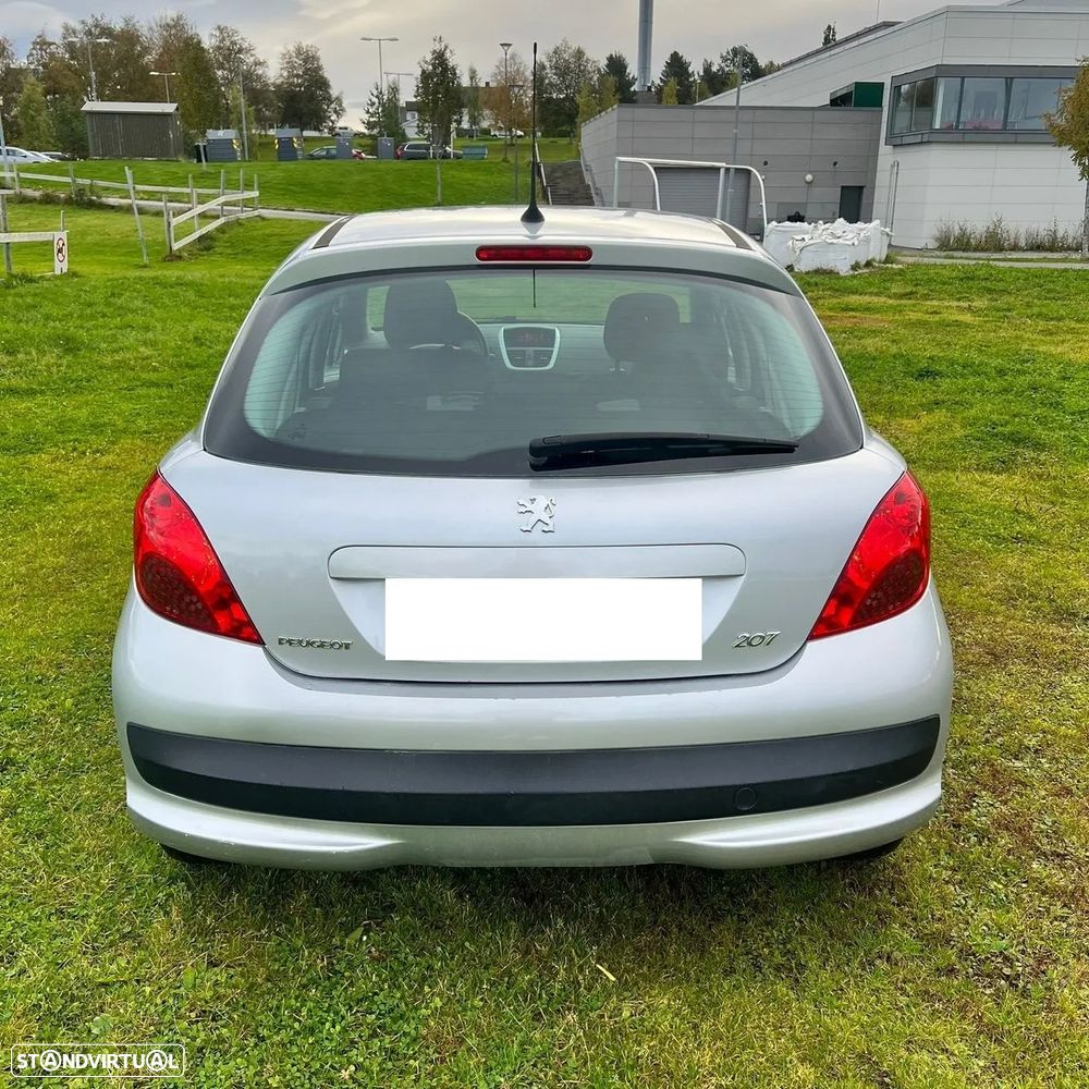 Peugeot 207 - 2