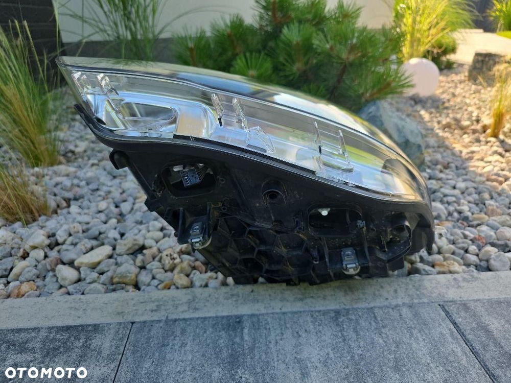 BMW 1 F20 F21 LIFT LCI Lampa lewa przód Full Led 7414141-05 Chrom - 8