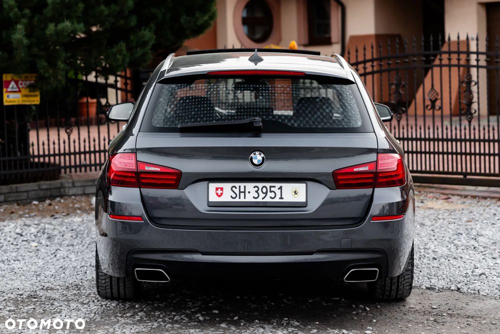 BMW Seria 5 535i xDrive Sport-Aut Luxury Line - 7