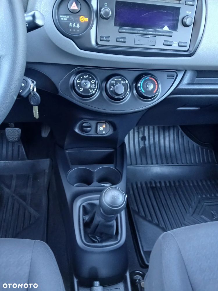 Toyota Yaris 1.0 Active EU6 - 8
