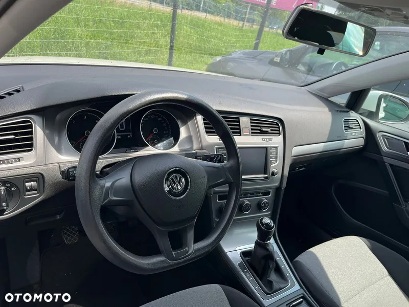 Volkswagen Golf - 8