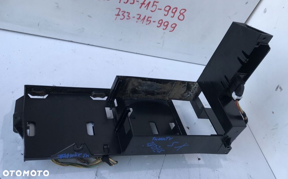 STELAŻ POD TUNER FM TV ORYGINALNY BMW E53 X5 - 2