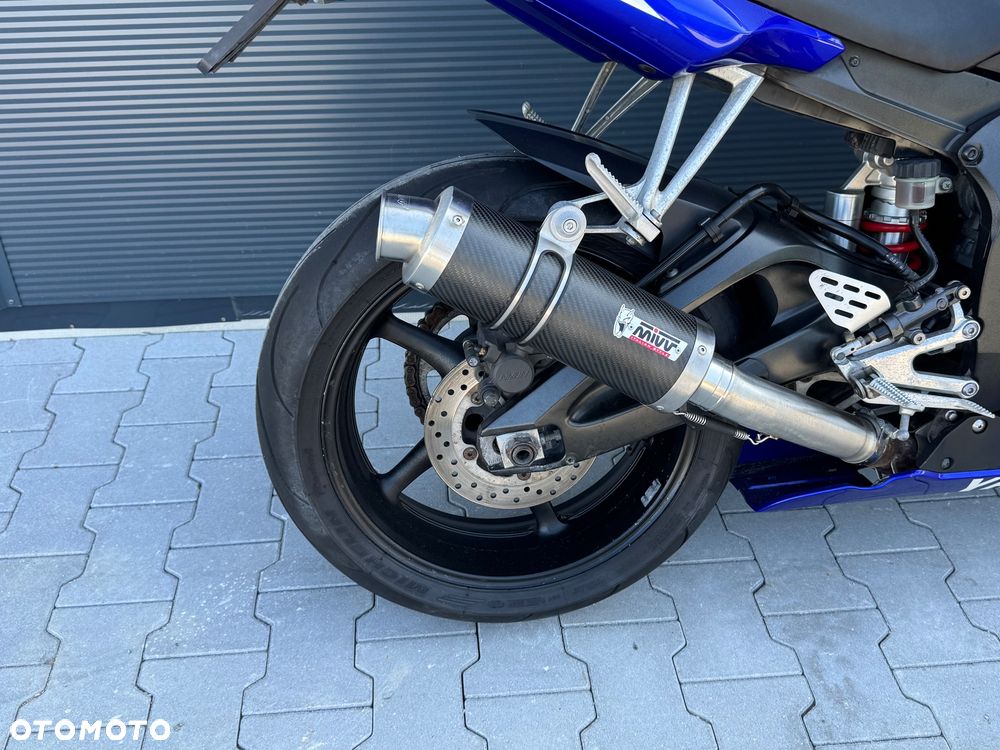 Yamaha R6 - 4