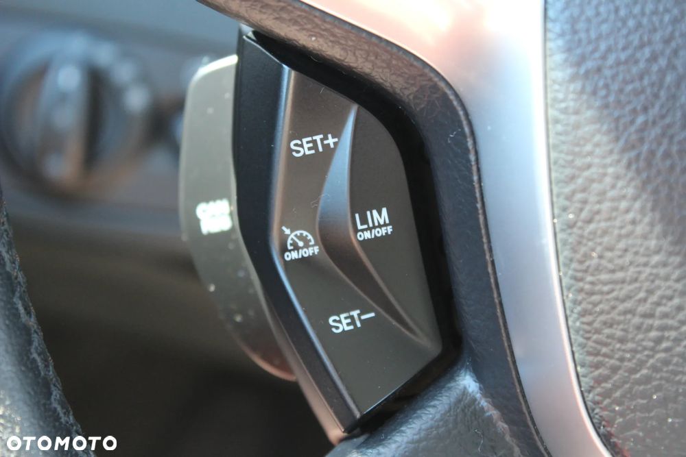 Ford C-MAX 1.6 TDCi Start-Stop-System Champions Edition - 30