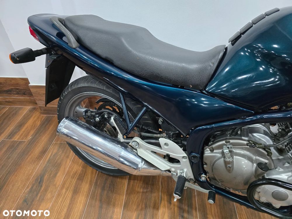 Yamaha XJ - 25