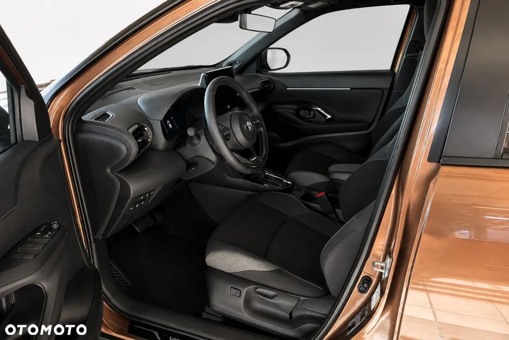 Toyota Yaris Cross Hybrid 1.5 Executive - 21