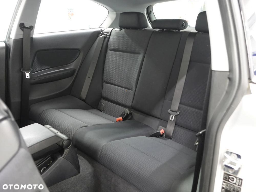 BMW Seria 1 118i - 20