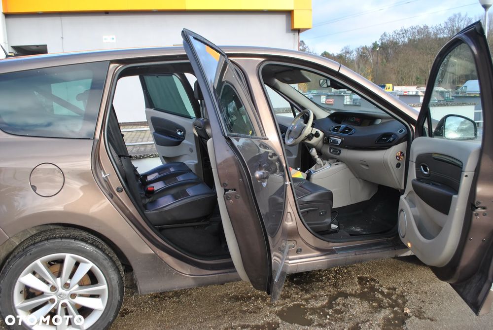 Renault Scenic dCi 160 FAP Bose Edition - 8