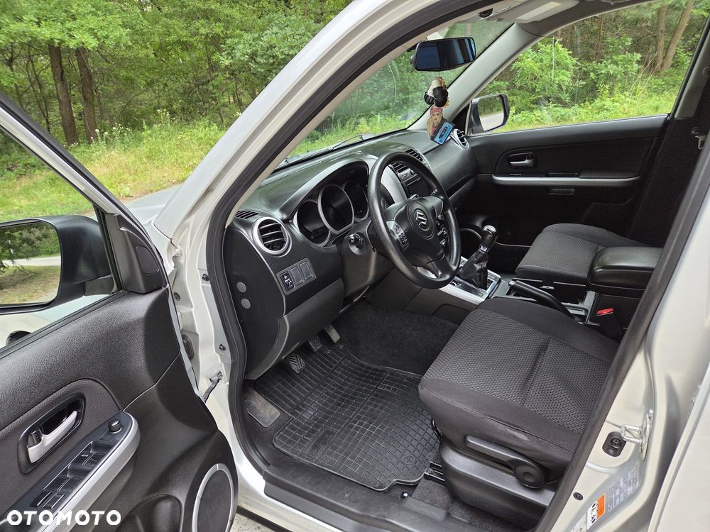 Suzuki Grand Vitara 1.9 DDiS Comfort - 8