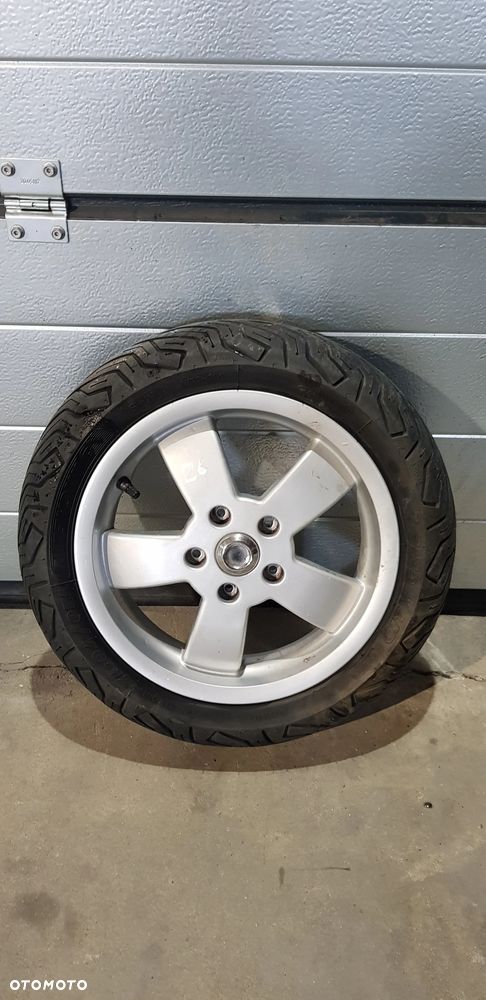 Piaggio Vespa GTS 125 Koło Opona Felga Przód