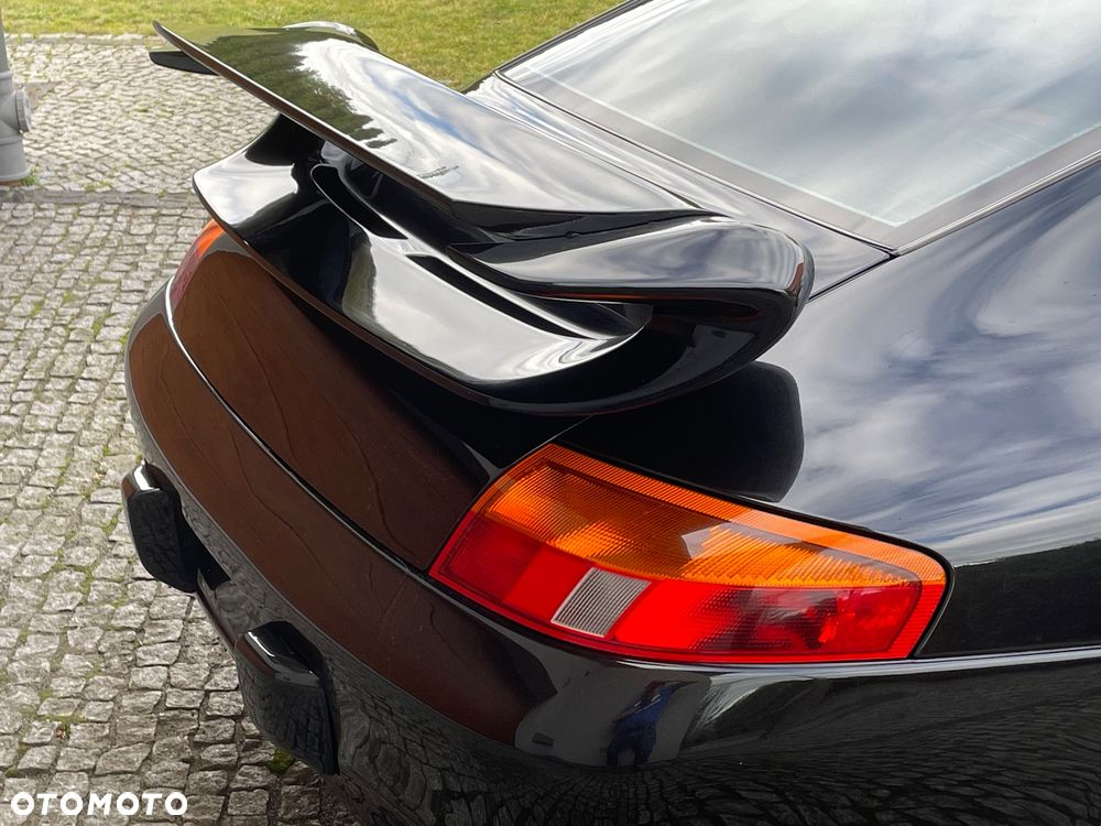 Porsche 911 Carrera - 5