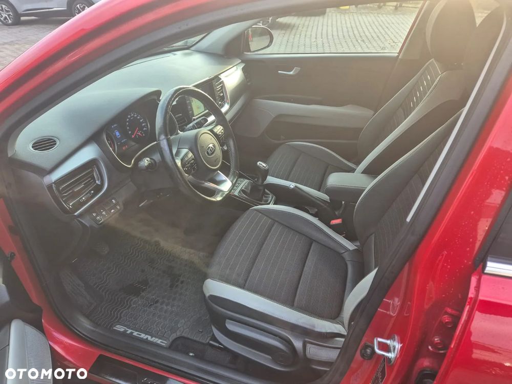 Kia Stonic 1.4 L - 11