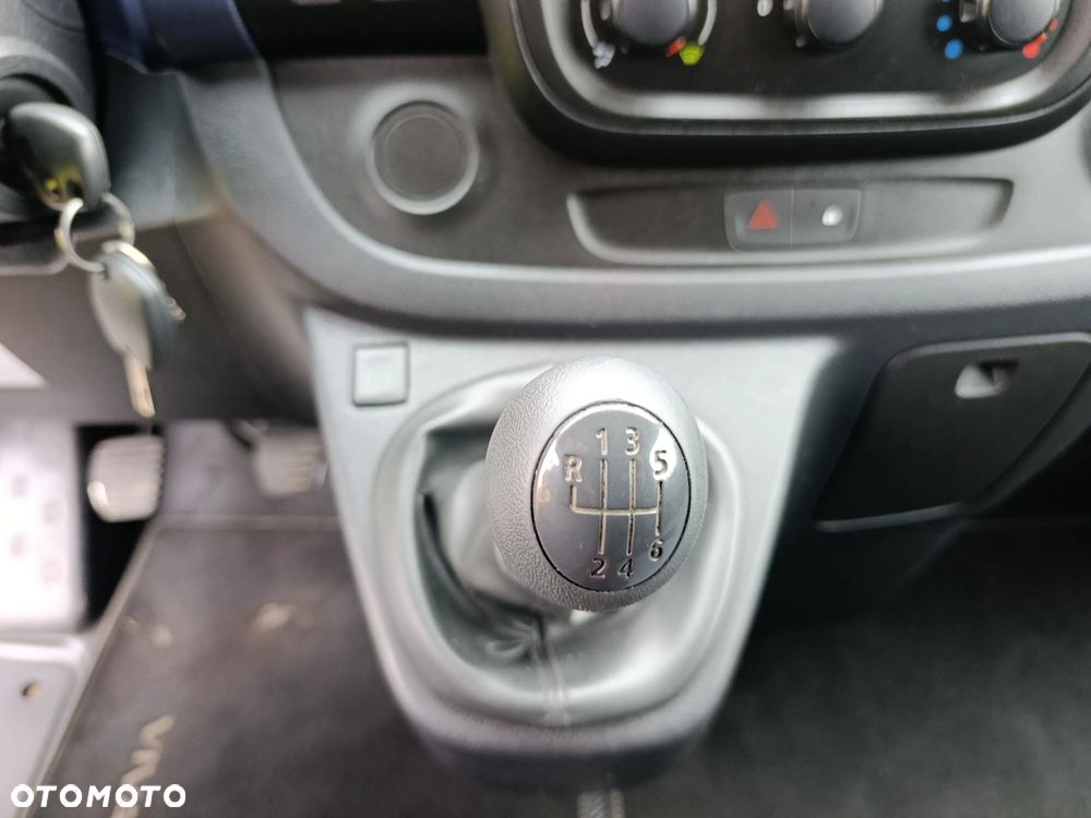 Opel VIVARO - 16