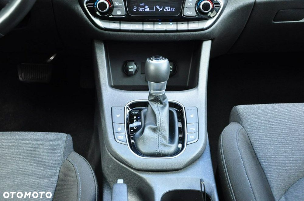 Hyundai i30 1.6 CRDI DCT Select - 35