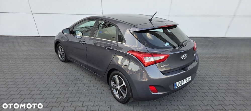 Hyundai i30 blue 1.6 CRDi YES Silver - 16