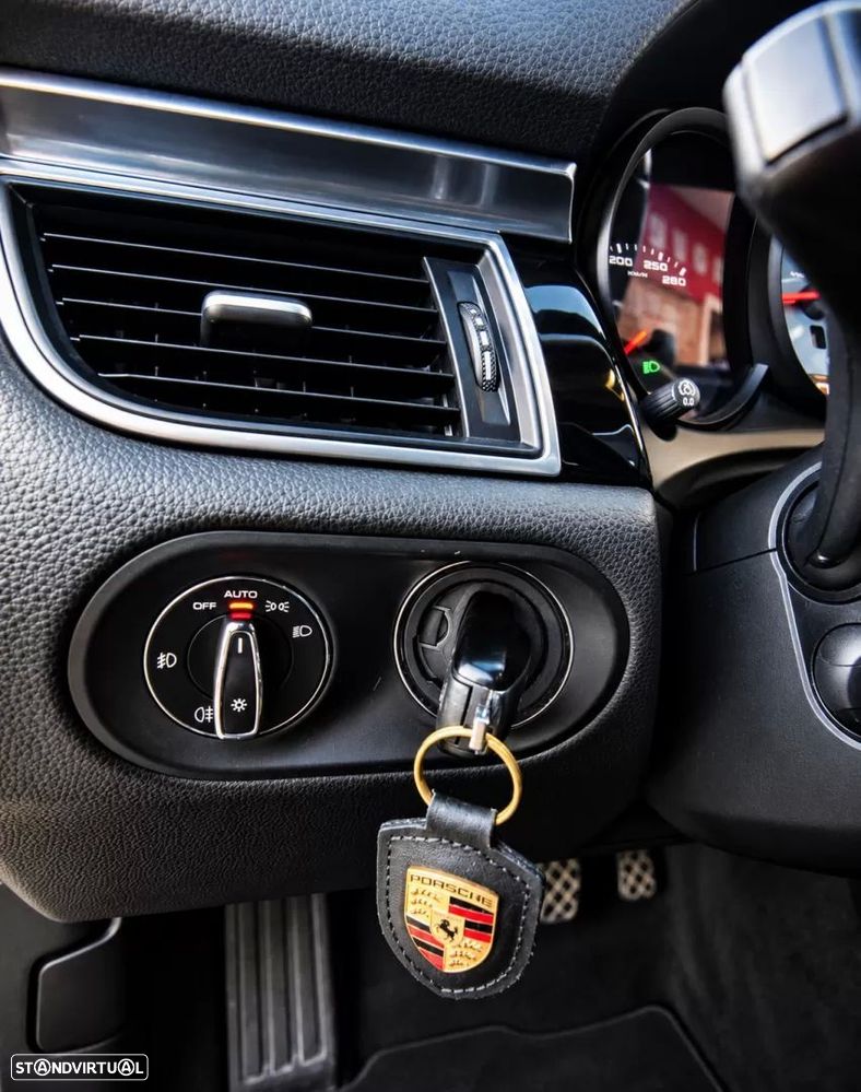 Porsche Macan S - 26