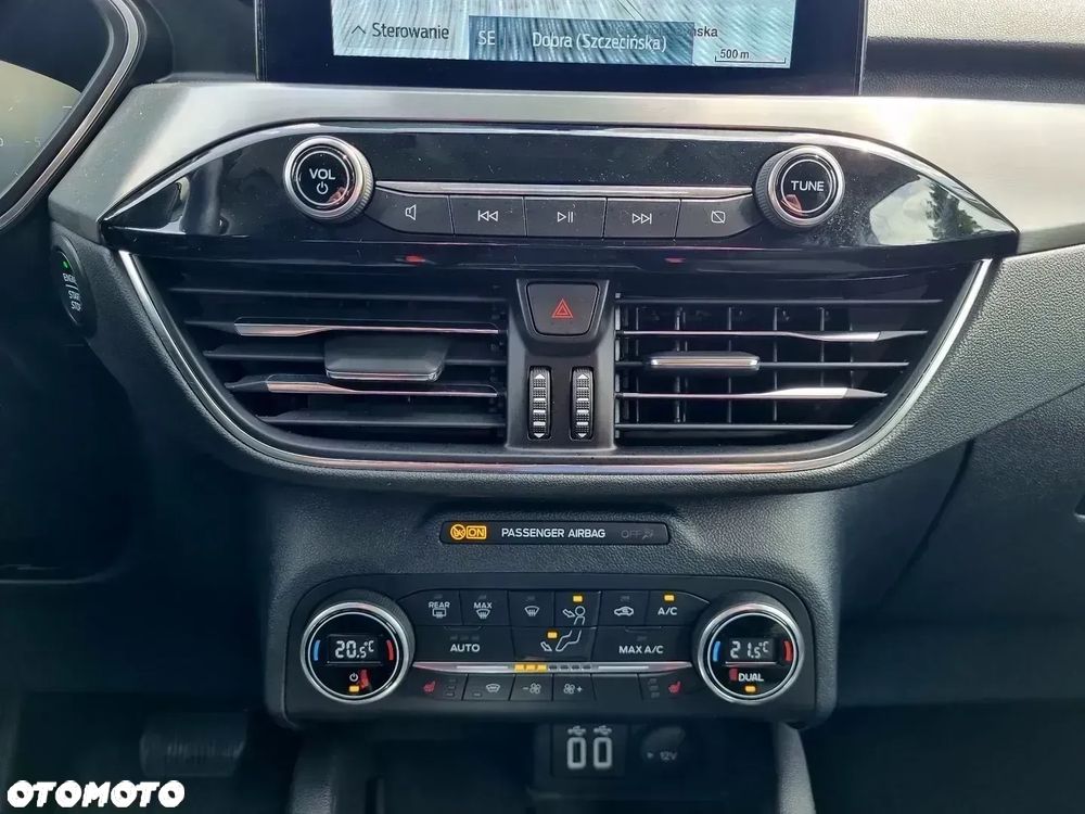 Ford Kuga 2.0 EcoBlue 4x4 TITANIUM - 28