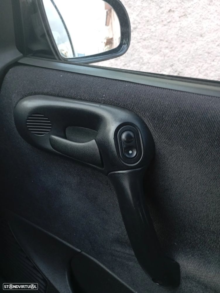 Opel Corsa 1.0 - 4