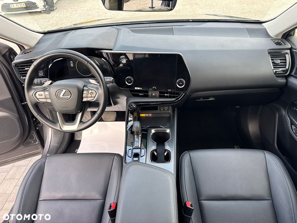 Lexus NX 350h Prestige 2WD - 19