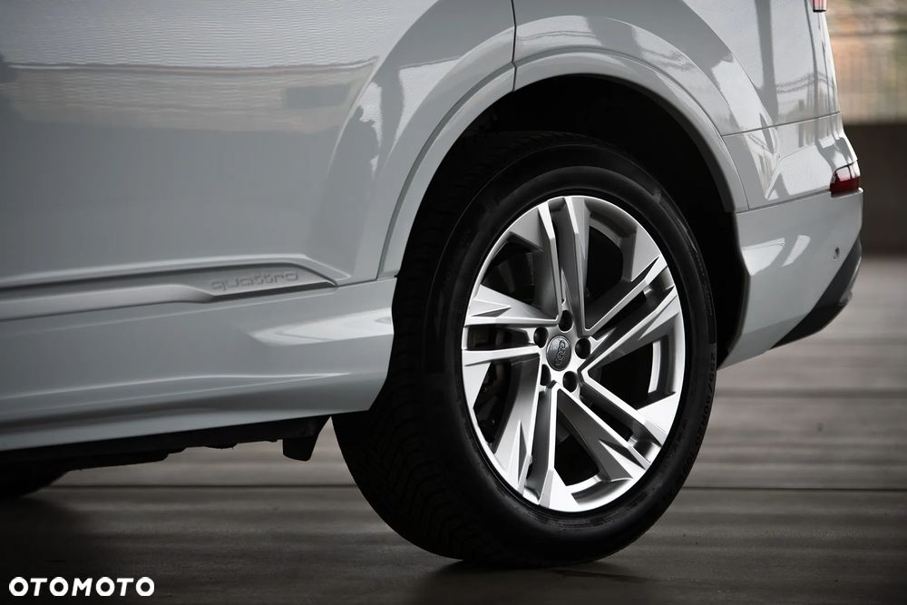 Audi Q7 - 11
