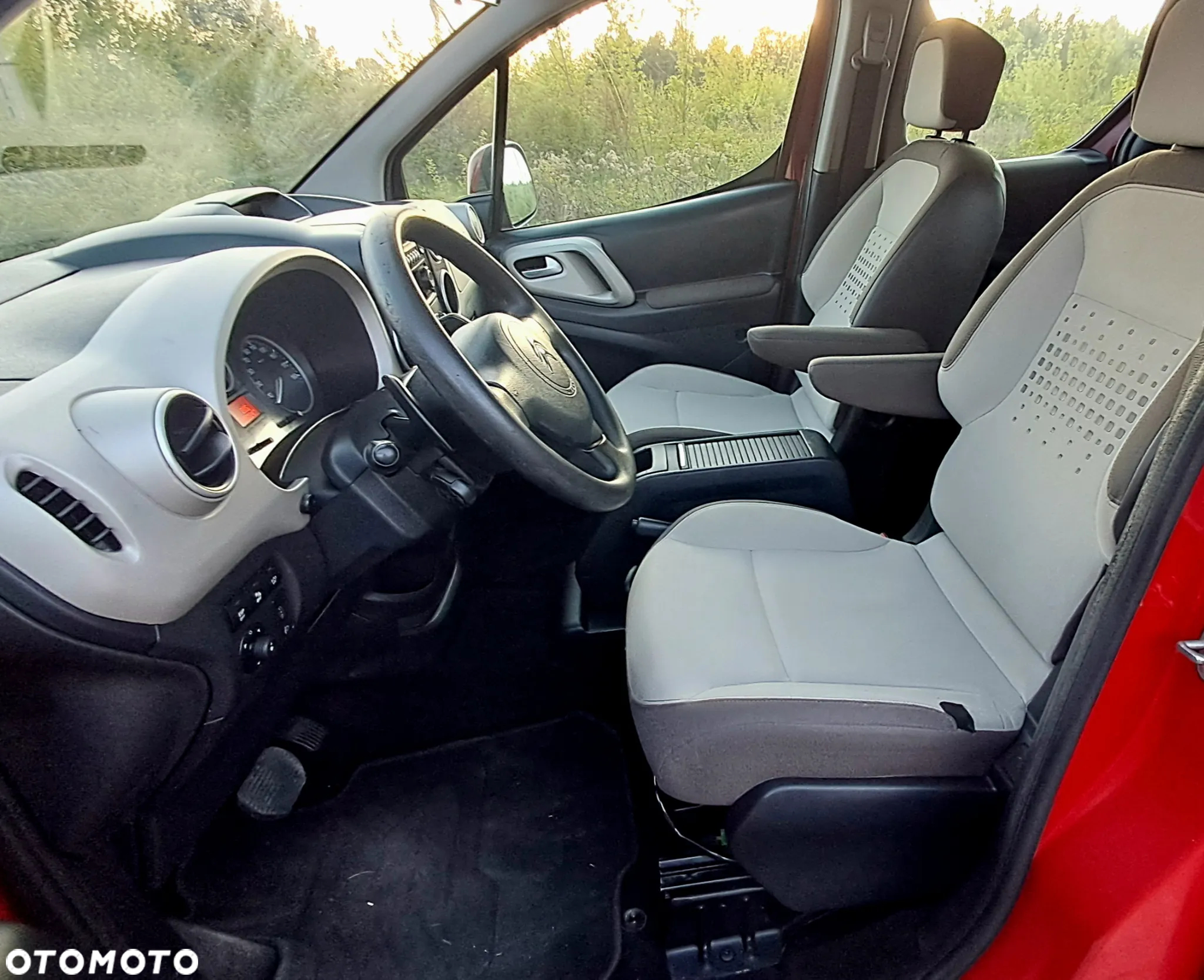 Citroën Berlingo e-HDi 90 FAP EGS6 Multispace - 16