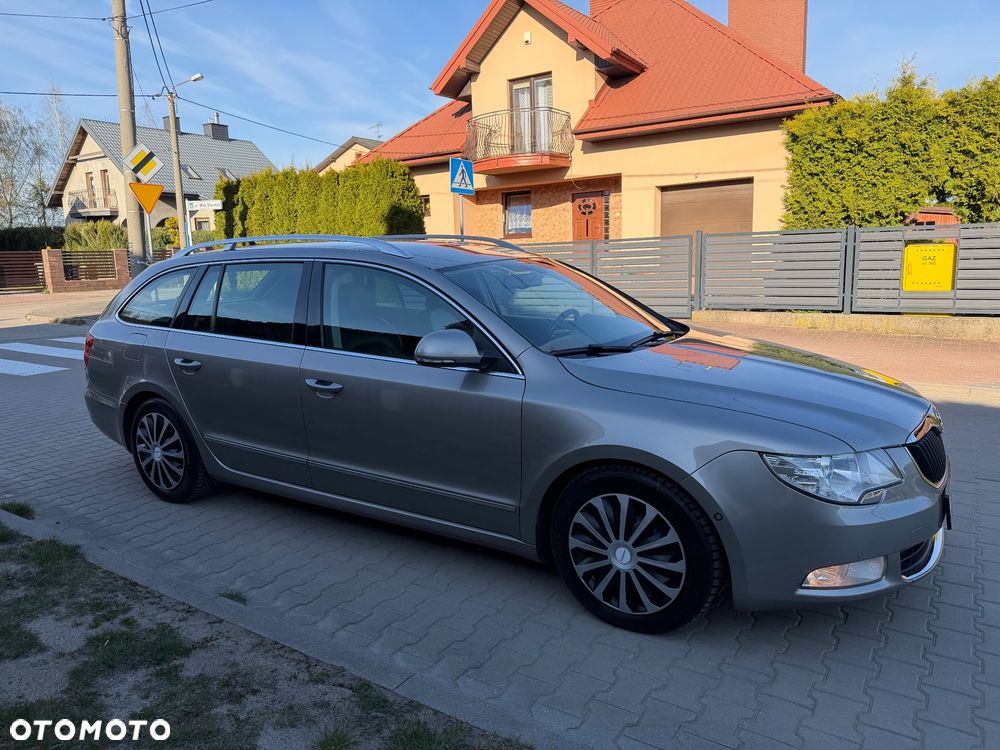 Skoda Superb 2.0 TDI 4x4 Exclusive - 13