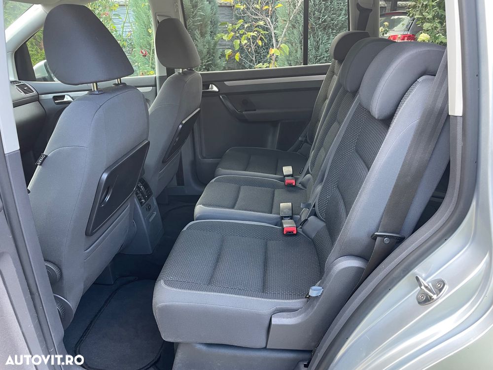 Volkswagen Touran - 20
