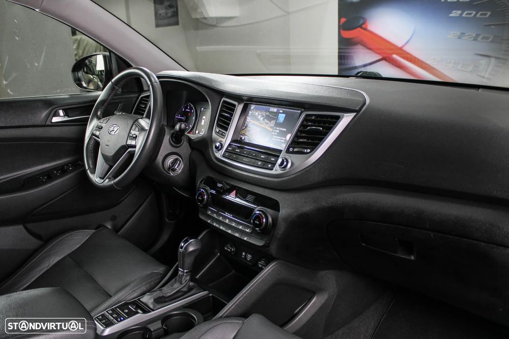 Hyundai Tucson 1.7 CRDi Premium DCT - 29