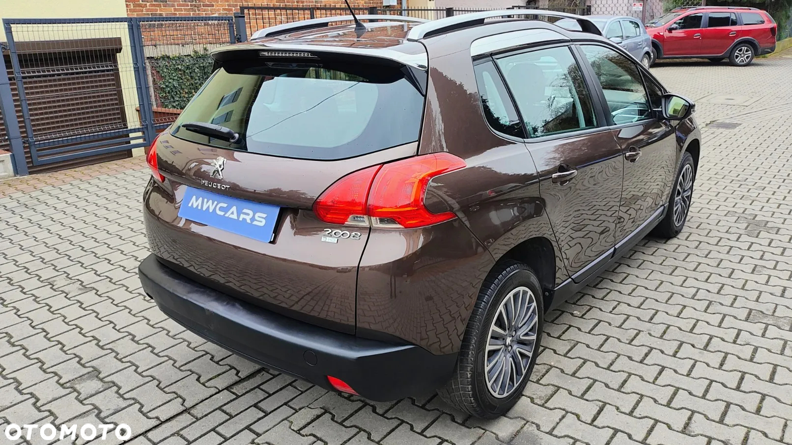 Peugeot 2008 1.6 e-HDi Style S&S - 5