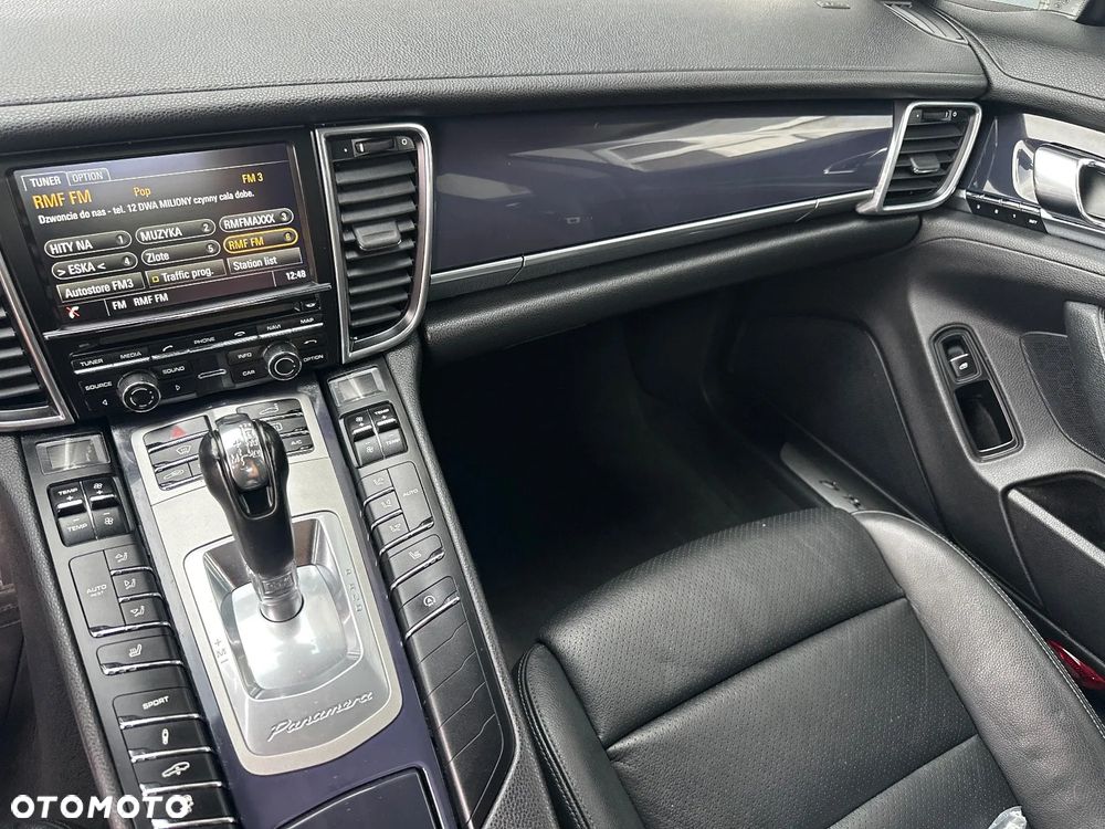 Porsche Panamera - 16