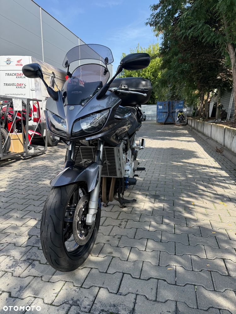 Yamaha FZS - 2