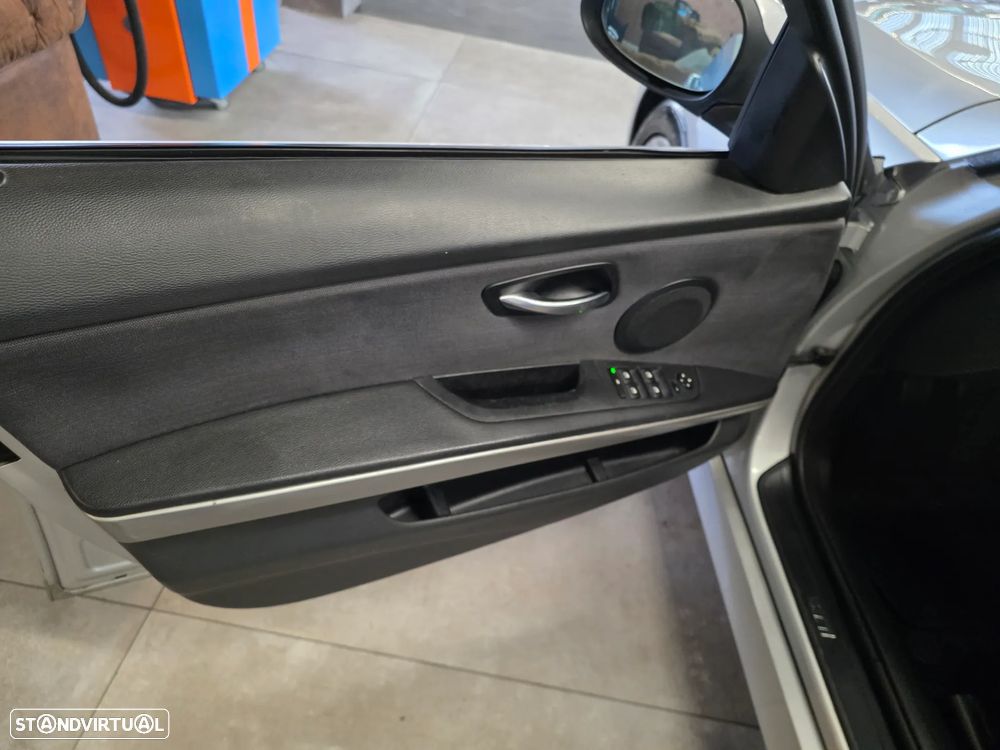BMW 320 d Navigation - 21
