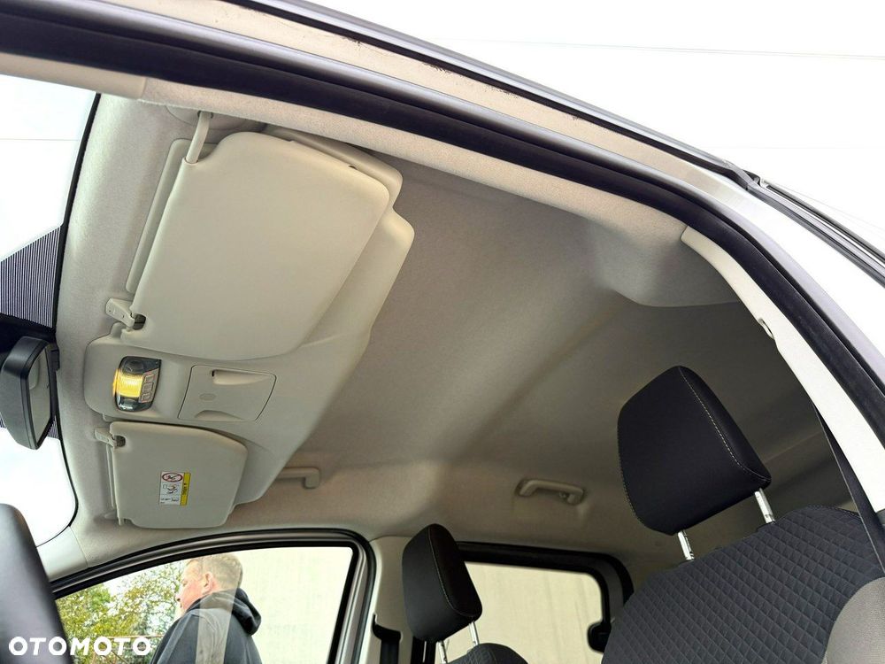 Ford Tourneo Courier 1.0 EcoBoost S&S Titanium - 30