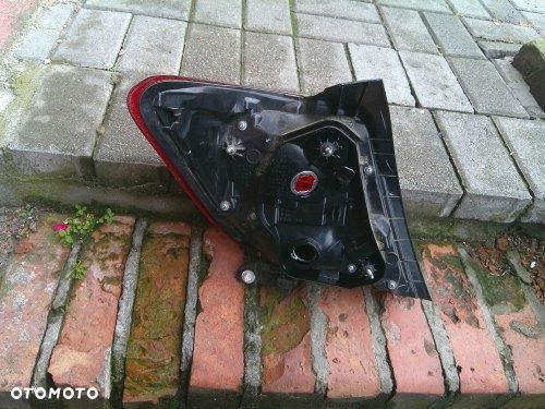 TOYOTA YARIS 3 III LIFT 14-17 PRAWA TYLNA LAMPA ORYGINAŁ - 3