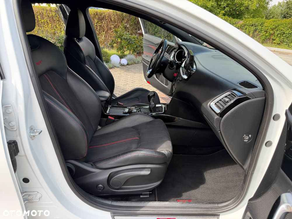 Kia ProCeed 1.6 T-GDI GT - 29