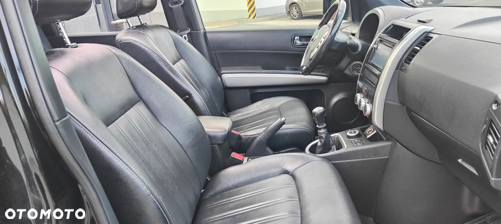 Nissan X-Trail 2.0 dCi 4x4 DPF Platinum - 25